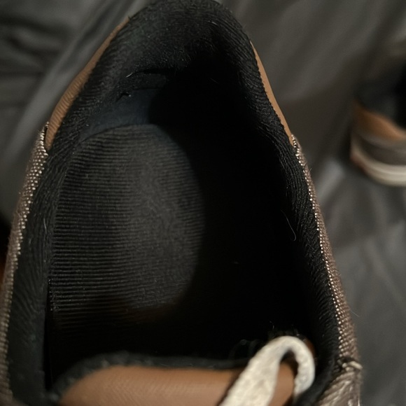 Vans - Picture 4 of 5